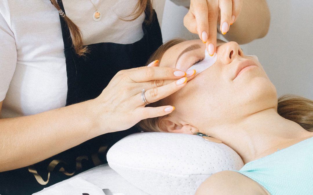 3 Reasons to Enrol in Online Brow Lamination Course this Christmas