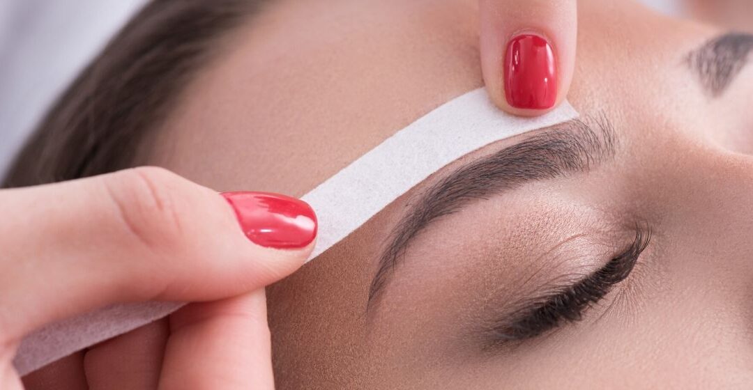 Why the The Professional Range Eyebrow Waxing Kit Is a Must-Have This Summer